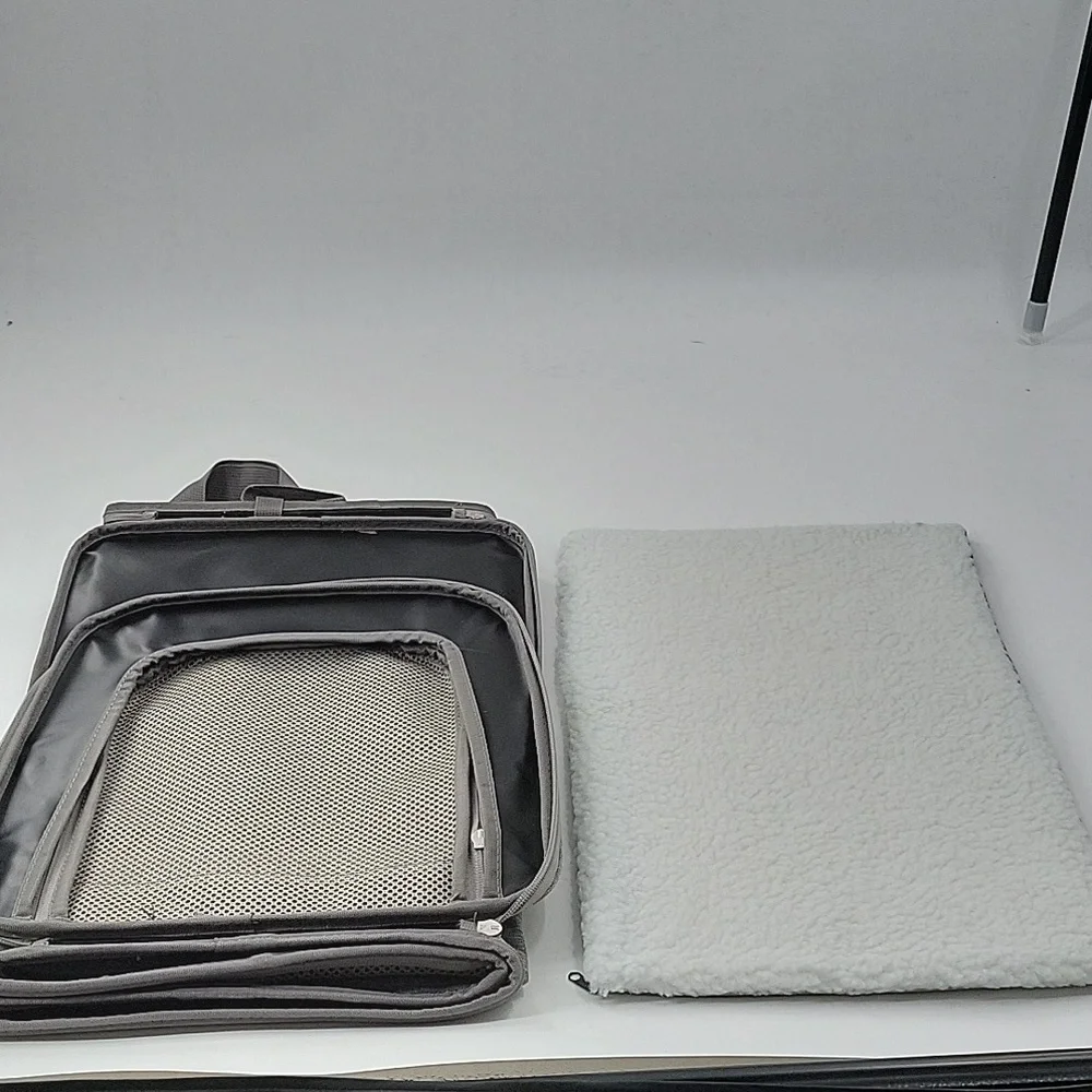 Pet Portable Carrier NWOT